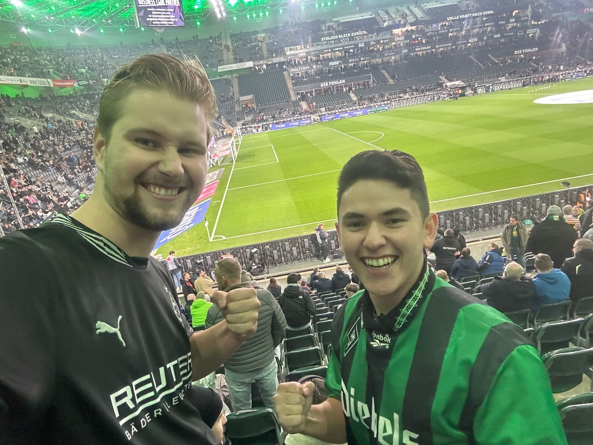 09a7f422-4d68-49ac-a842-a33533cf4745 - R2S football.jpeg